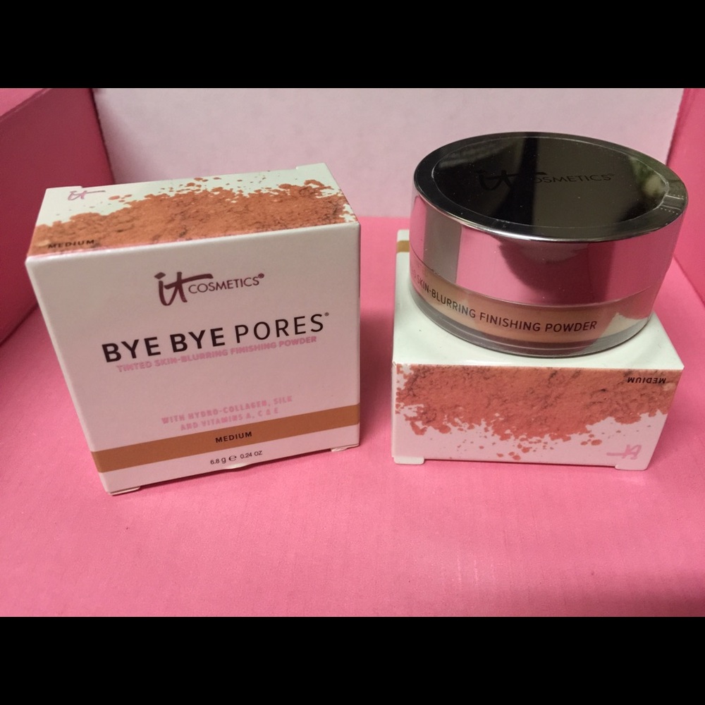 ⬇️ Bye Bye Pores Powder by (It) Cosmetics